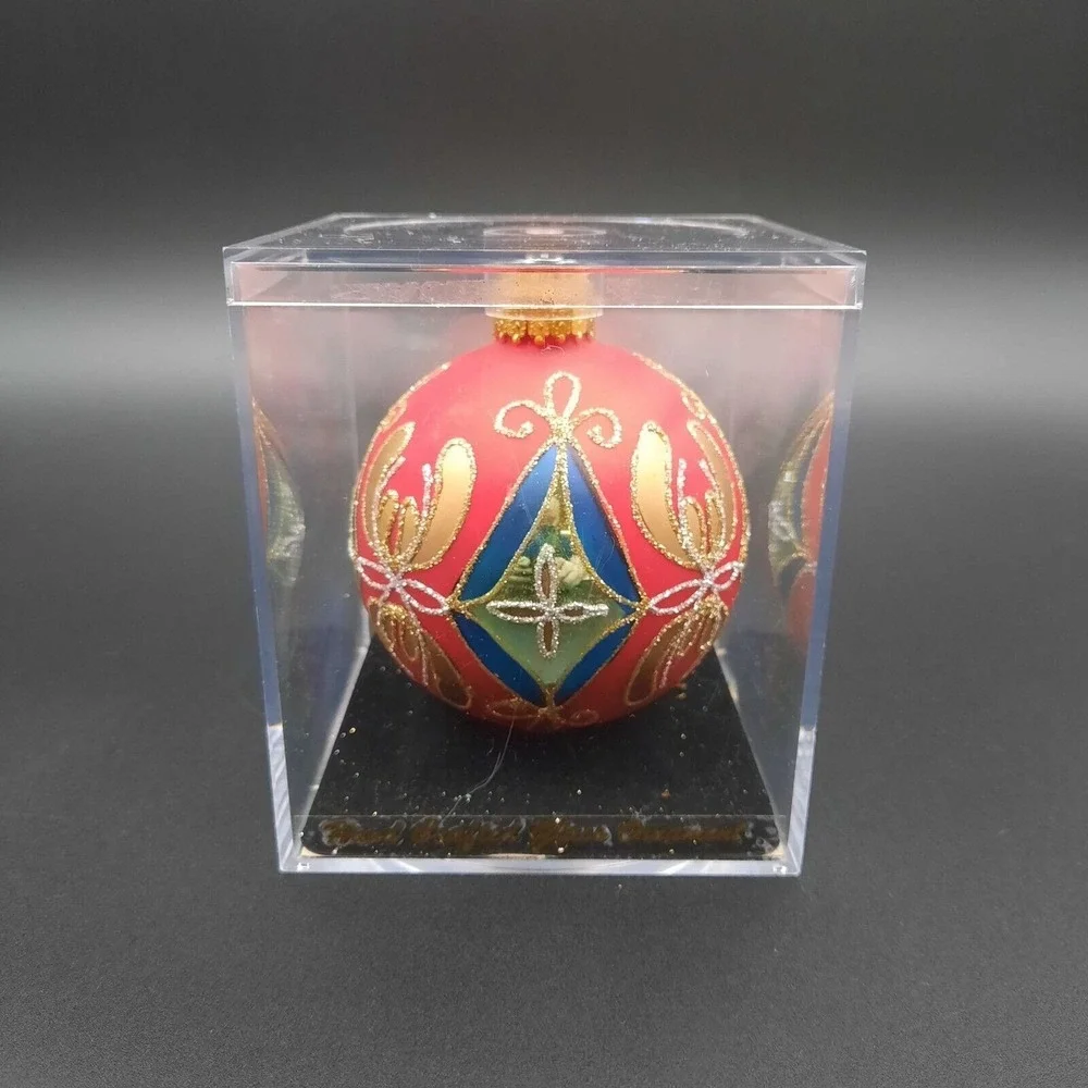 Unique‎ Treasures Glass Ornament W/ Gold & Glitter Detail In Display Box